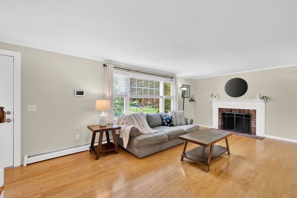 51 Lantern Lane West Springfield, MA 01089 - Photo 4 of 42