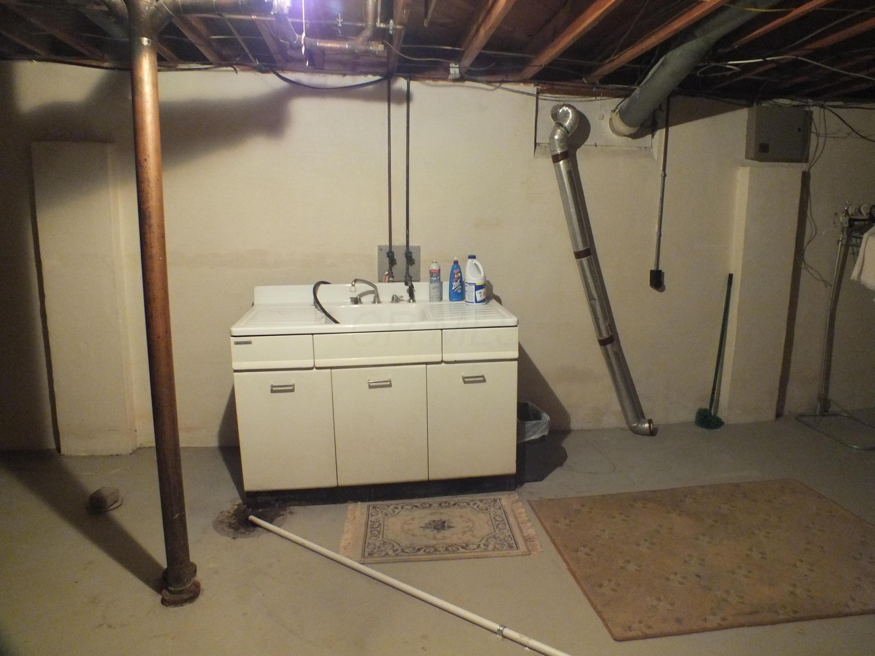 5318 Hedgewood Road Columbus, OH 43229 - Photo 18 of 22 Gallery Image 18