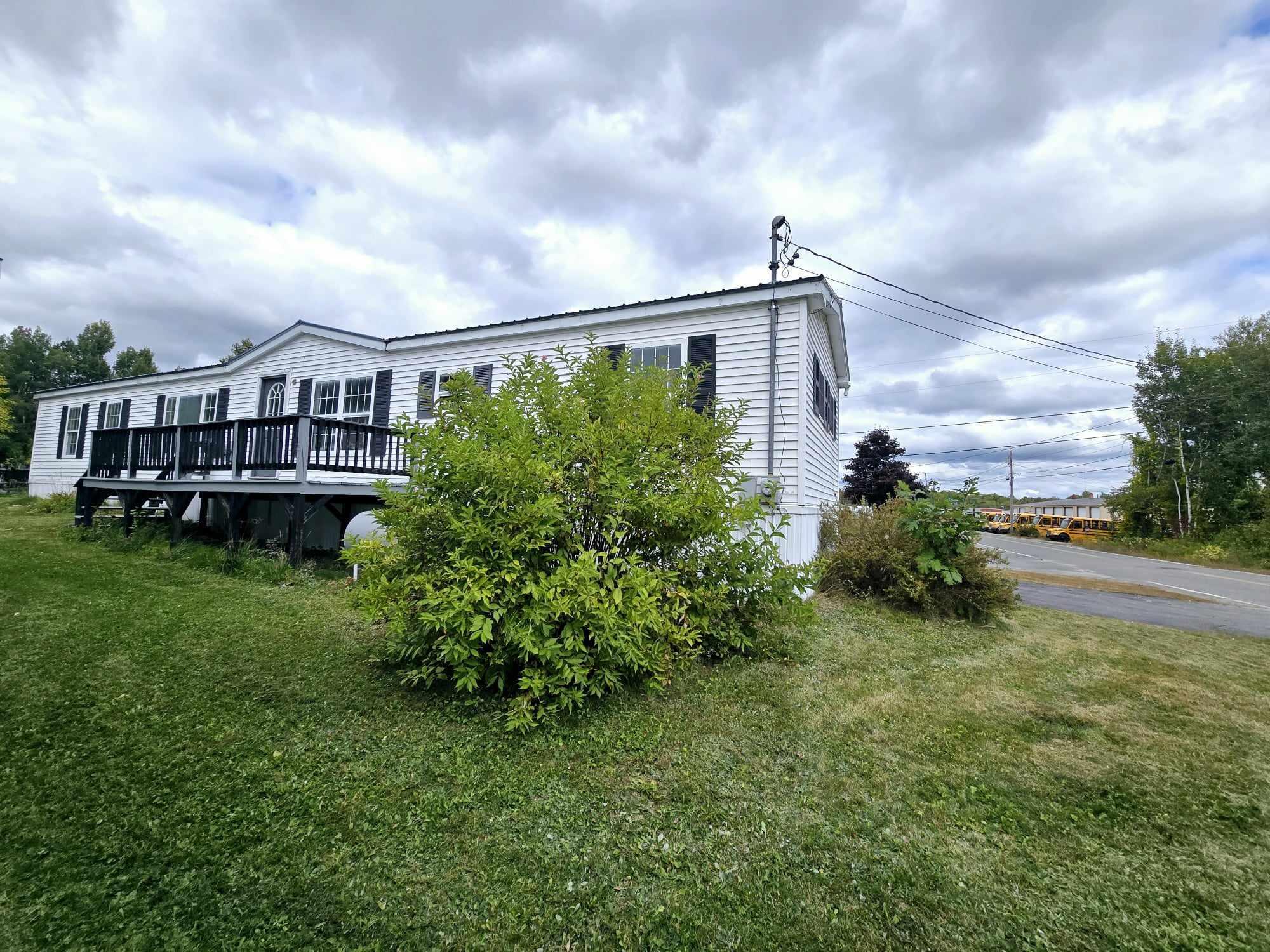 41 Cedar Street Millinocket, ME 04462 - Photo 3 of 18 9bb55698-8aac-4165-8750-ba301ad0ec63