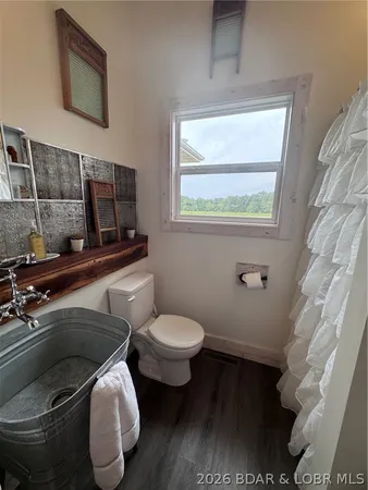 $949,000 | 367 Hwy Mm, Eldon, MO 65026