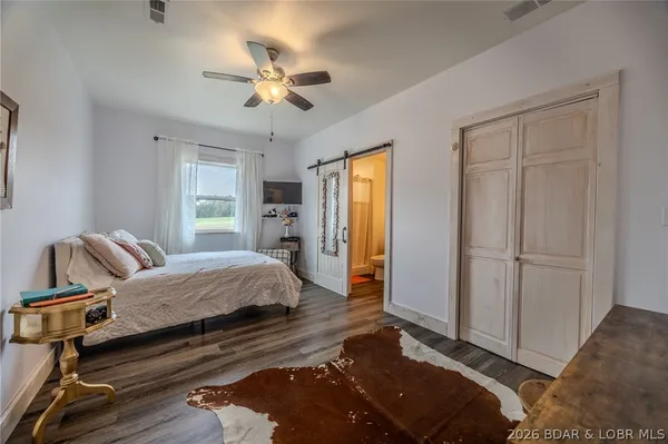 $949,000 | 367 Hwy Mm, Eldon, MO 65026