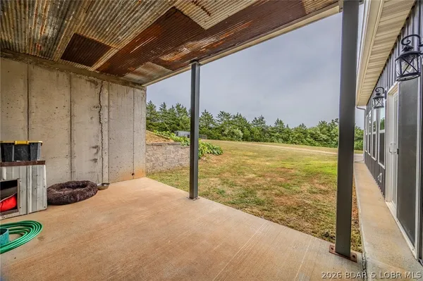 $949,000 | 367 Hwy Mm, Eldon, MO 65026