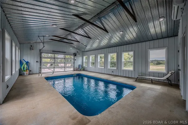 $949,000 | 367 Hwy Mm, Eldon, MO 65026