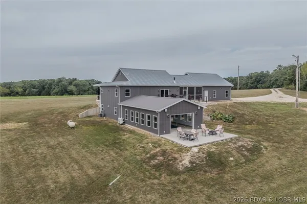 $875,000 | 367 Hwy Mm, Eldon, MO 65026