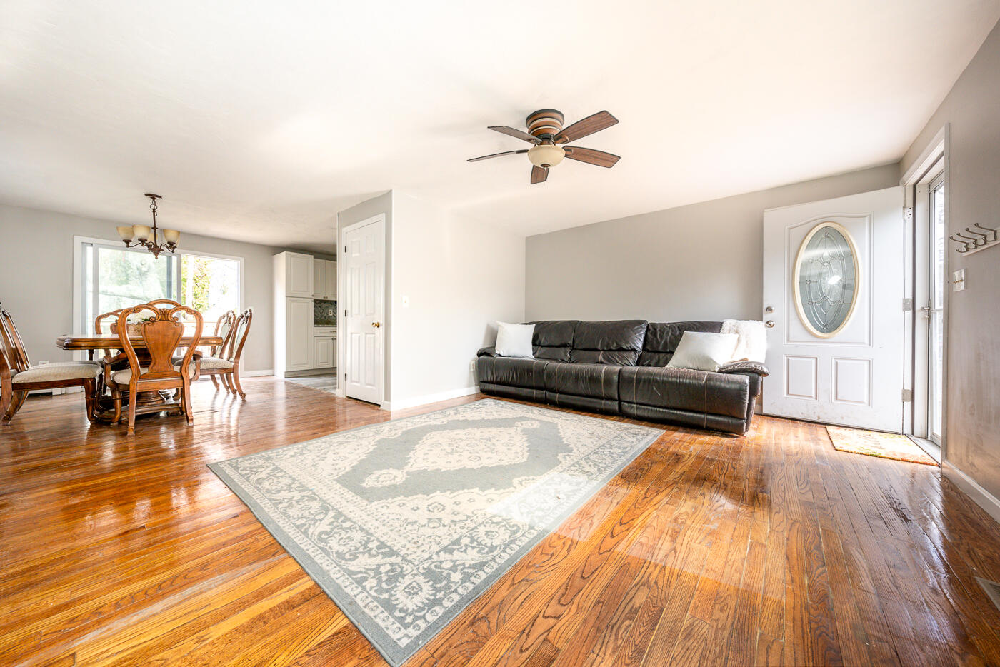 270 McKoy Road Eastham, MA 02642 - Photo 8 of 29 livroom2 (9)