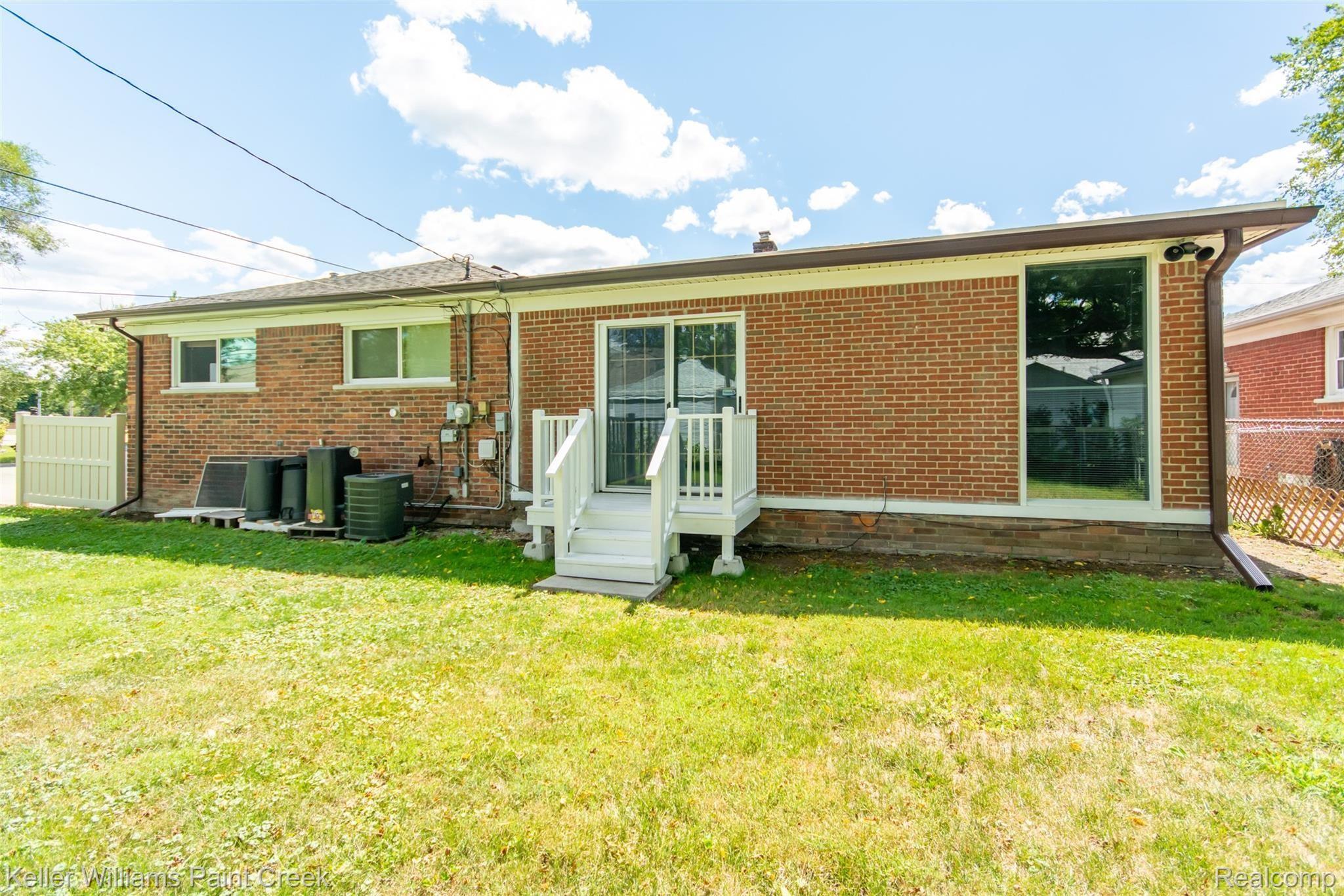 26312 Five Mile Road Redford, MI 48239 - Photo 44 of 46 DSC_9806.jpg