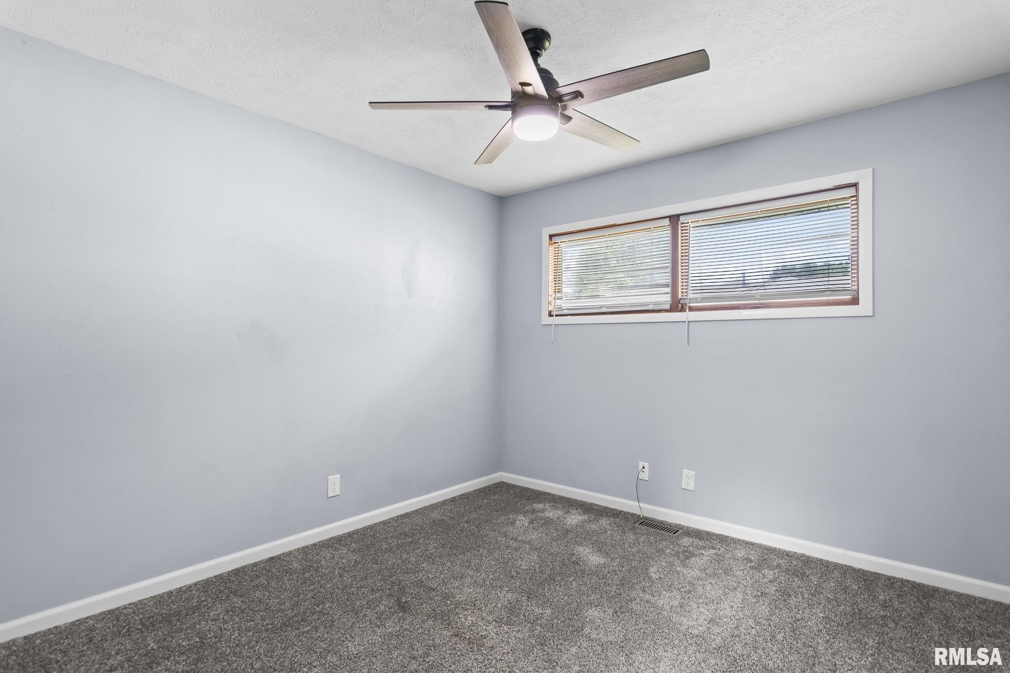4 North Oxford Road Springfield, IL 62702 - Photo 22 of 32