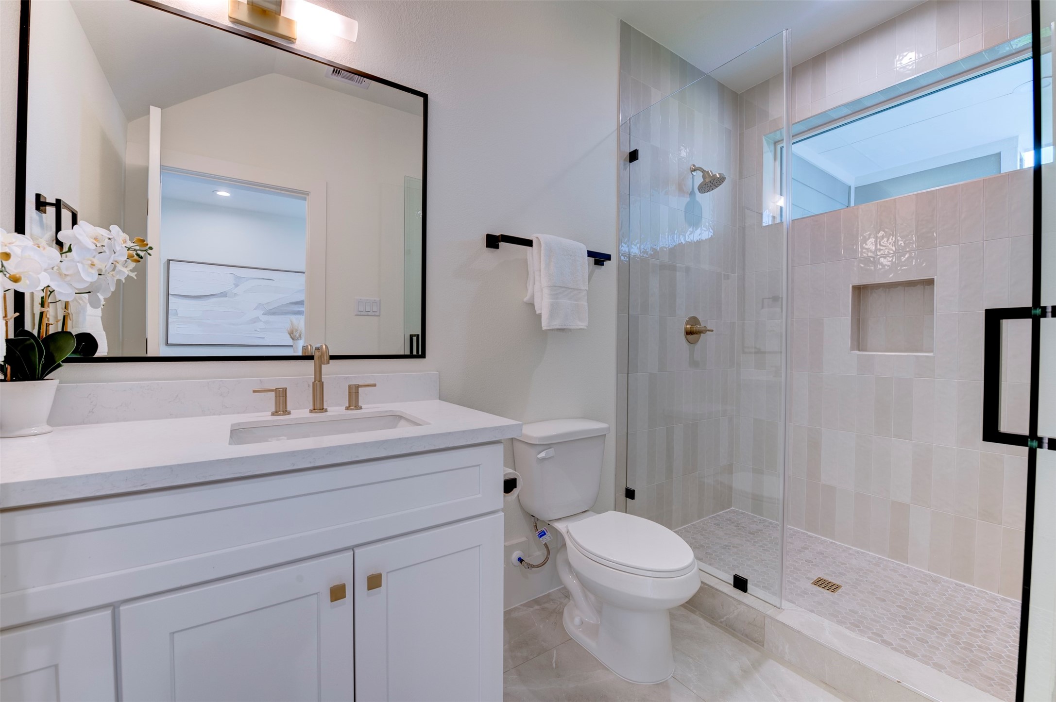 4511 Nolda Street Houston, TX 77007 - Photo 4 of 44