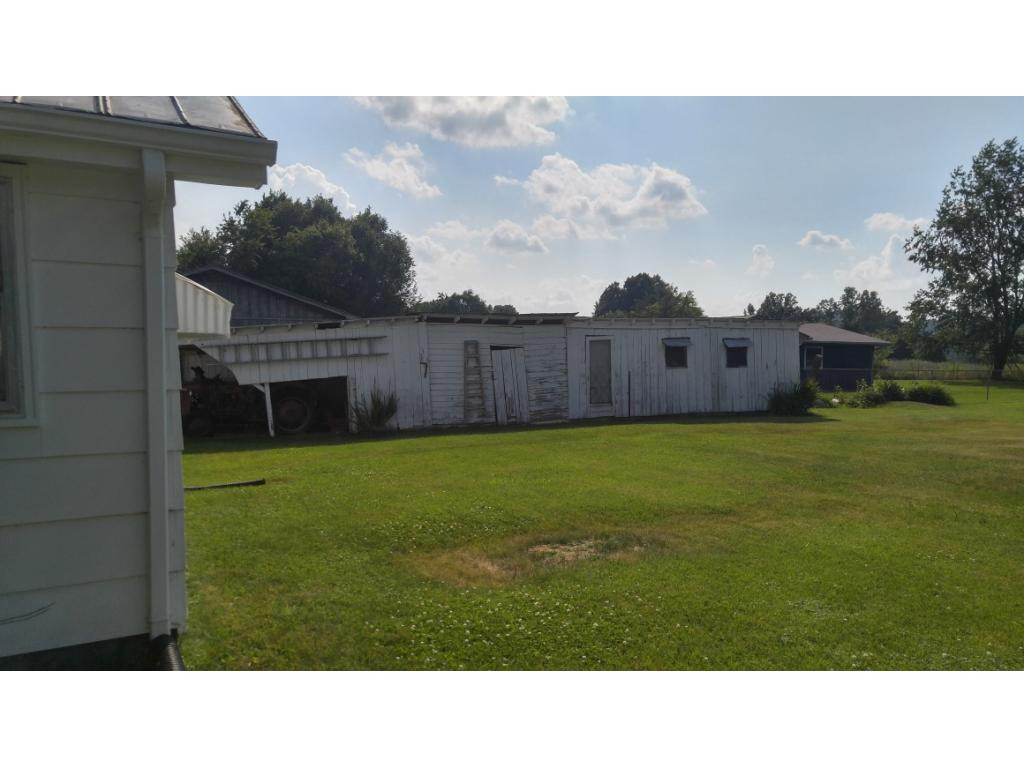 232 Big Springs Road Elizabethton, TN 37643 - Photo 3 of 14 Photo 3