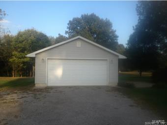 4635 North Alby Street Godfrey, IL 62035 - Photo 2 of 20
