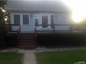 4635 North Alby Street Godfrey, IL 62035 - Photo 4 of 20