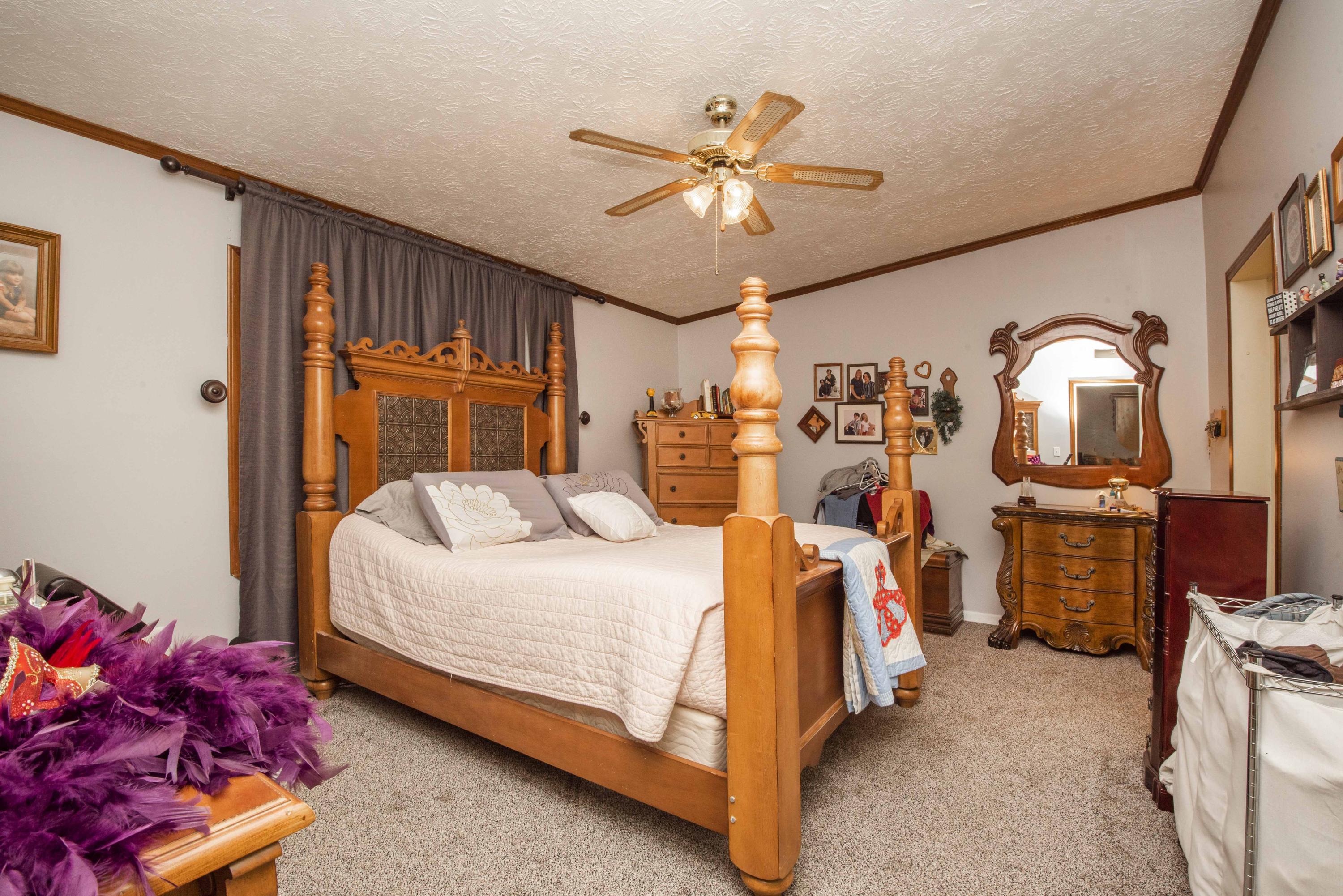 2820 New Blockhouse Road Maryville, TN 37803 - Photo 24 of 38 Master bed 3_1