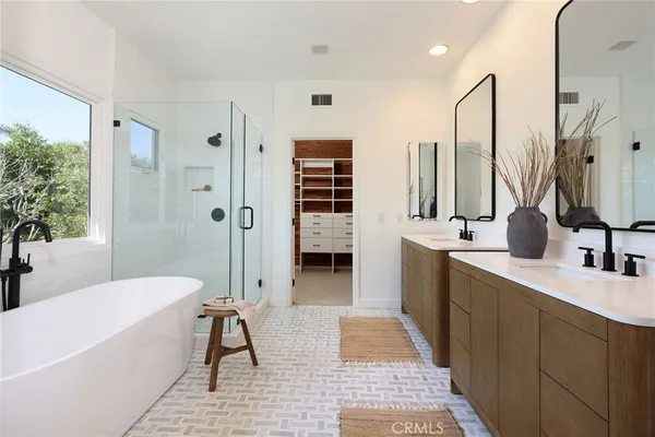 $5,695,000 | 1827 Port Westbourne Place, Newport Beach, CA 92660