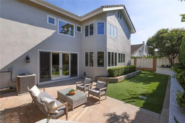 $5,695,000 | 1827 Port Westbourne Place, Newport Beach, CA 92660