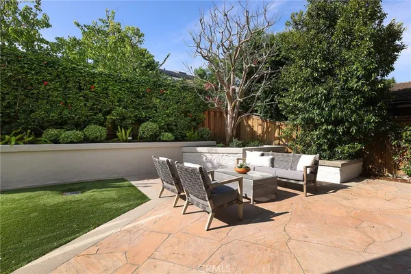 $5,695,000 | 1827 Port Westbourne Place, Newport Beach, CA 92660