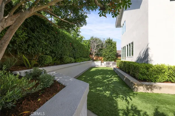 $5,695,000 | 1827 Port Westbourne Place, Newport Beach, CA 92660