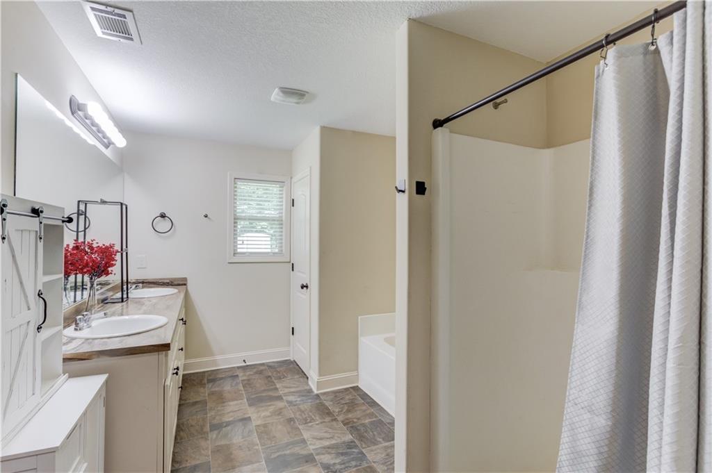 154 Rolling Oaks Lane Colbert, GA 30628 - Photo 19 of 40