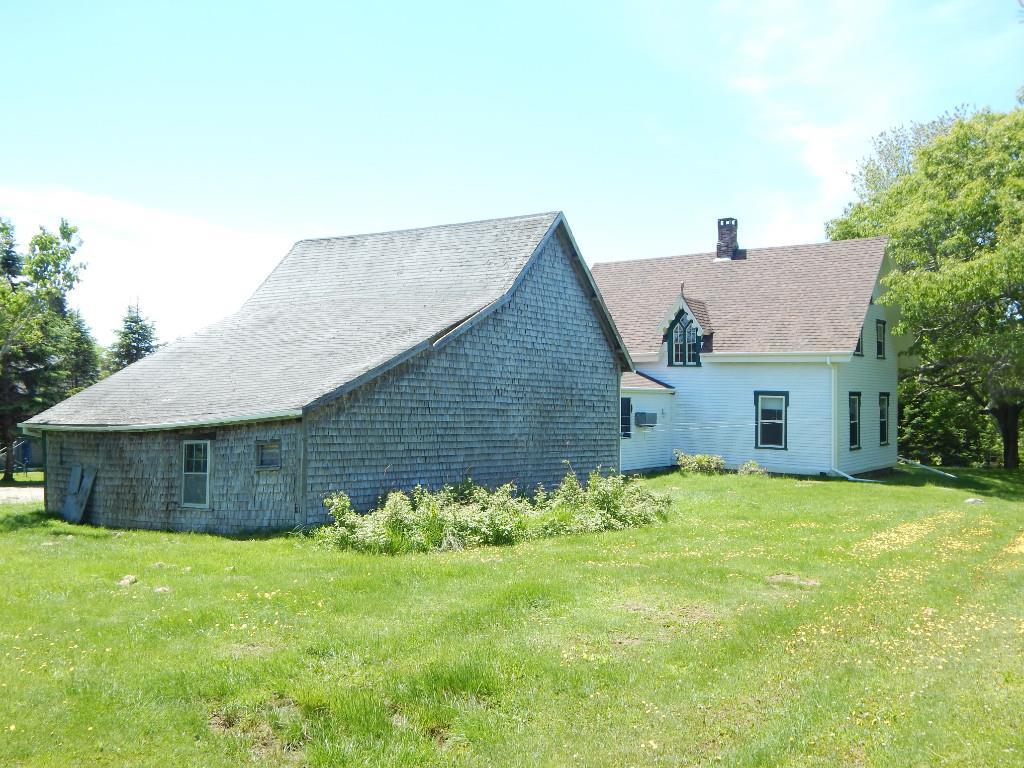 22 Hardy Point Road Pembroke, ME 04666 - Photo 4 of 30 Rear of house with old traditional barn