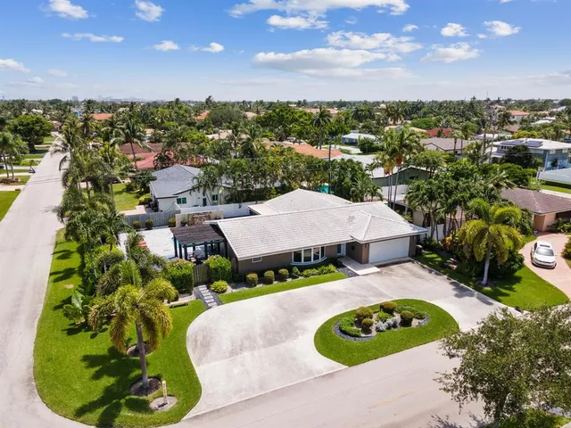 $999,900 | 2750 Northeast 45th Street, Lighthouse Point, FL 33064