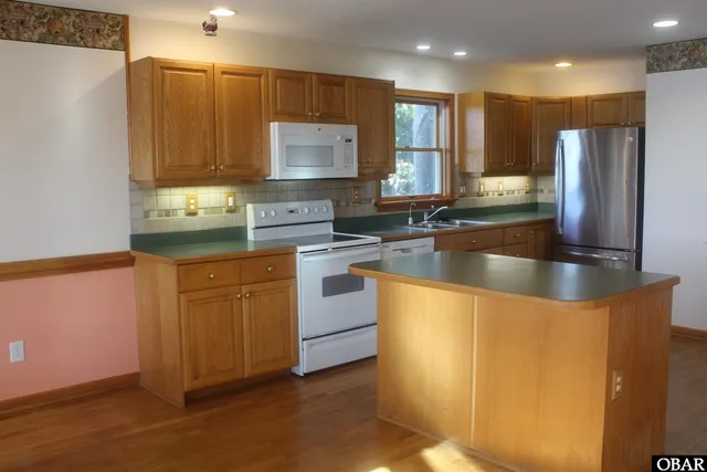 $899,000 | 1404 Captains Circle, Kill Devil Hills, NC 27948