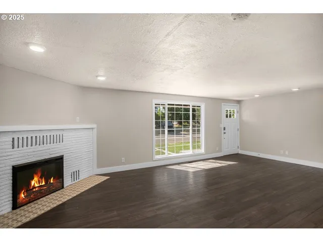 $445,000 | 11925 Southwest 7th Street, Beaverton, OR 97005