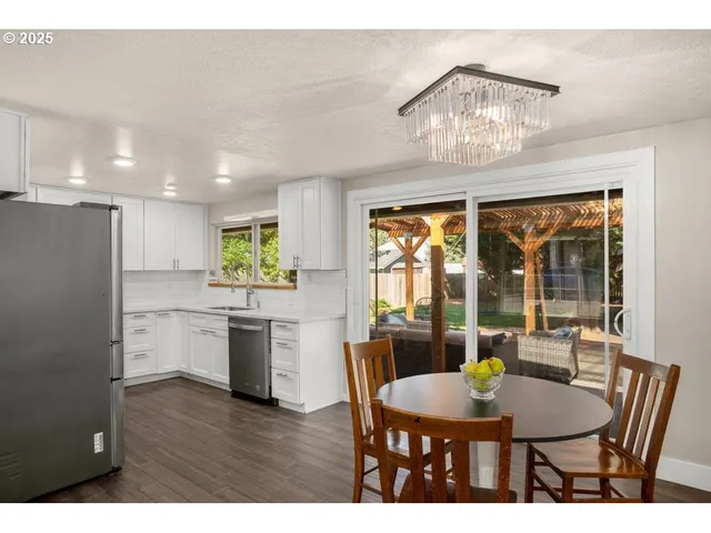 $445,000 | 11925 Southwest 7th Street, Beaverton, OR 97005