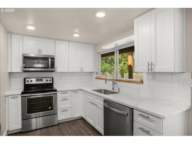 $445,000 | 11925 Southwest 7th Street, Beaverton, OR 97005