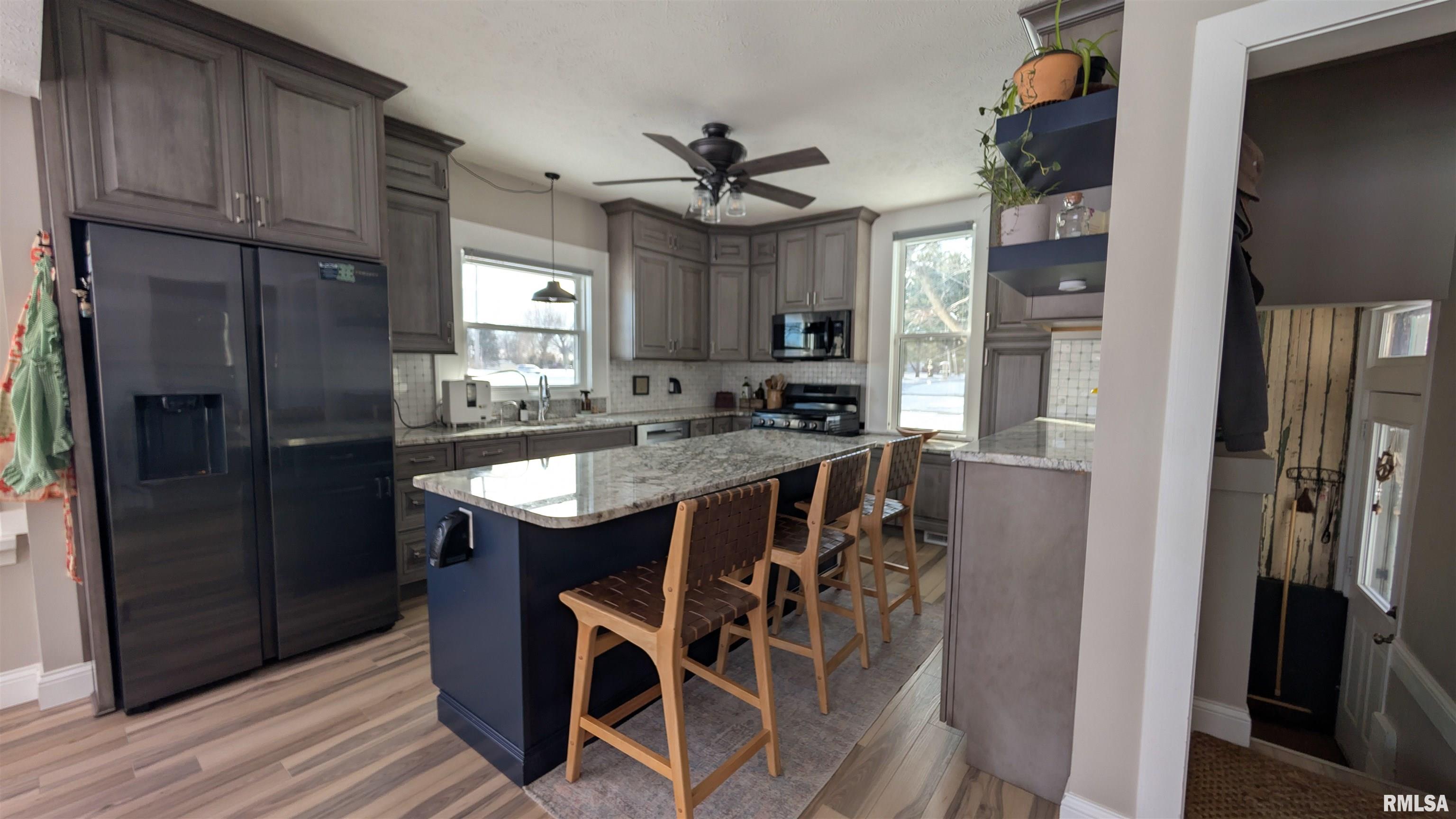 2632 Hilltop Road Springfield, IL 62712 - Photo 13 of 77
