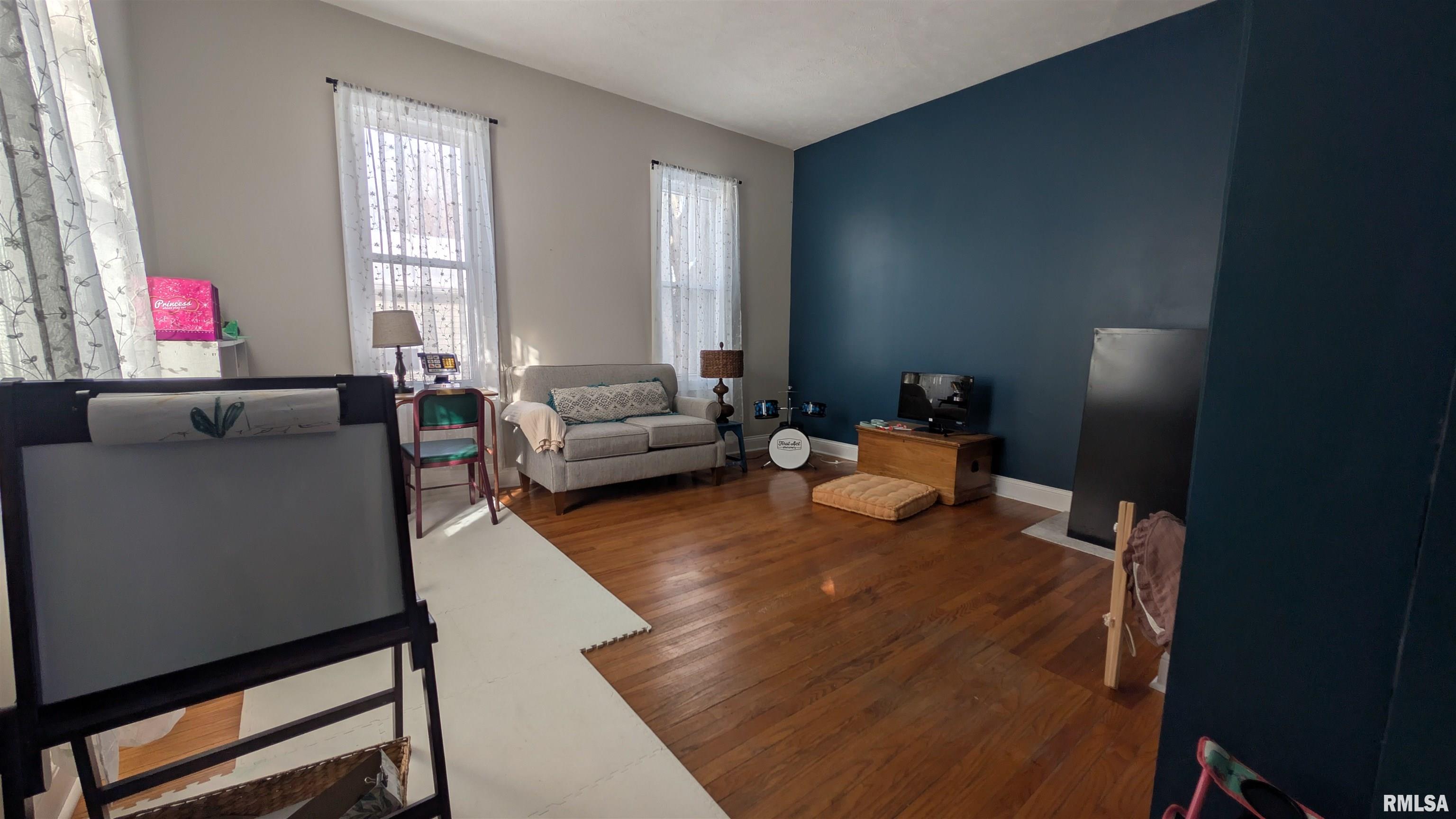 2632 Hilltop Road Springfield, IL 62712 - Photo 20 of 77