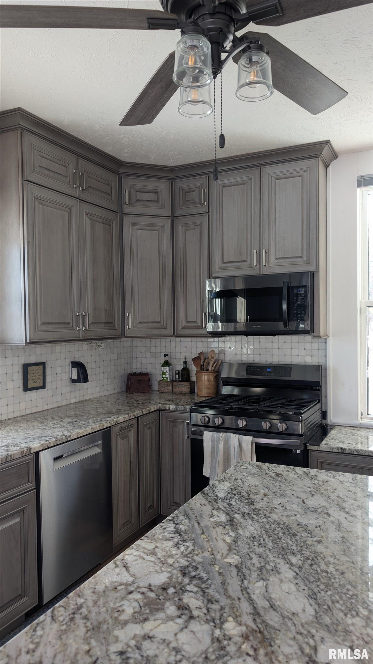 2632 Hilltop Road Springfield, IL 62712 - Photo 57 of 77
