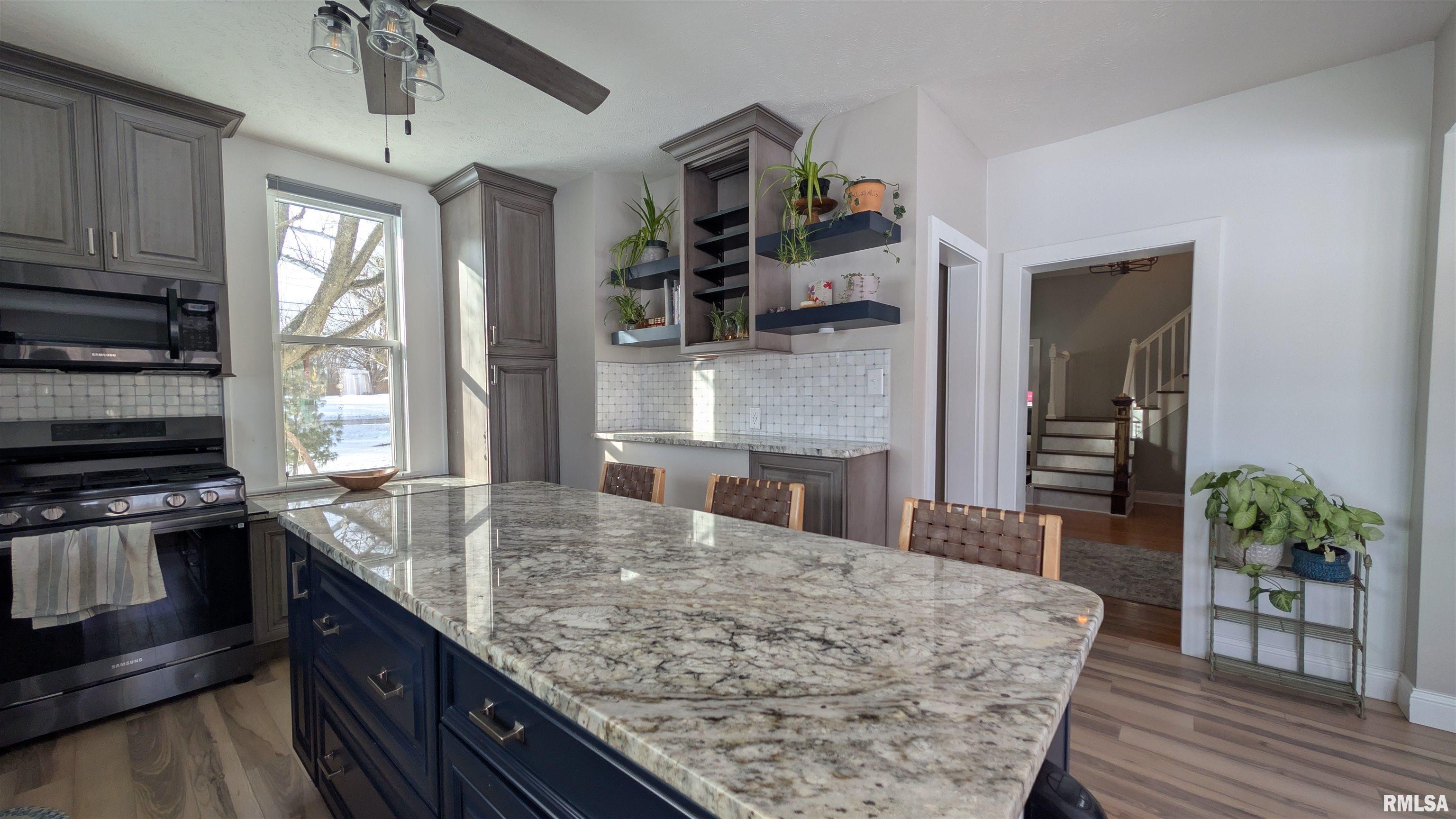 2632 Hilltop Road Springfield, IL 62712 - Photo 6 of 77