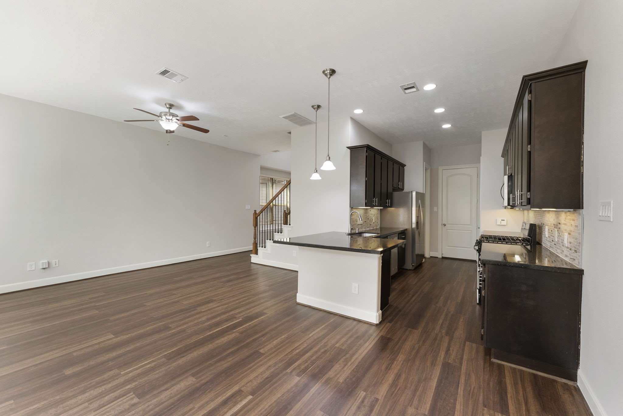 31 Aventura Place Spring, TX 77389 - Photo 13 of 49