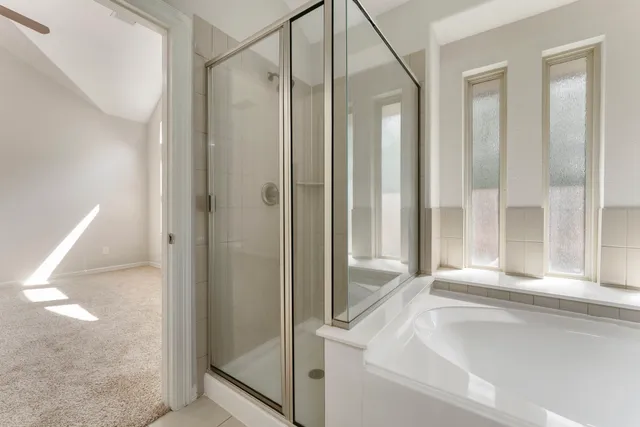 $2,700 | 31 Aventura Place, Spring, TX 77389