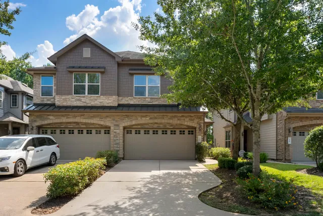 $2,700 | 31 Aventura Place, Spring, TX 77389