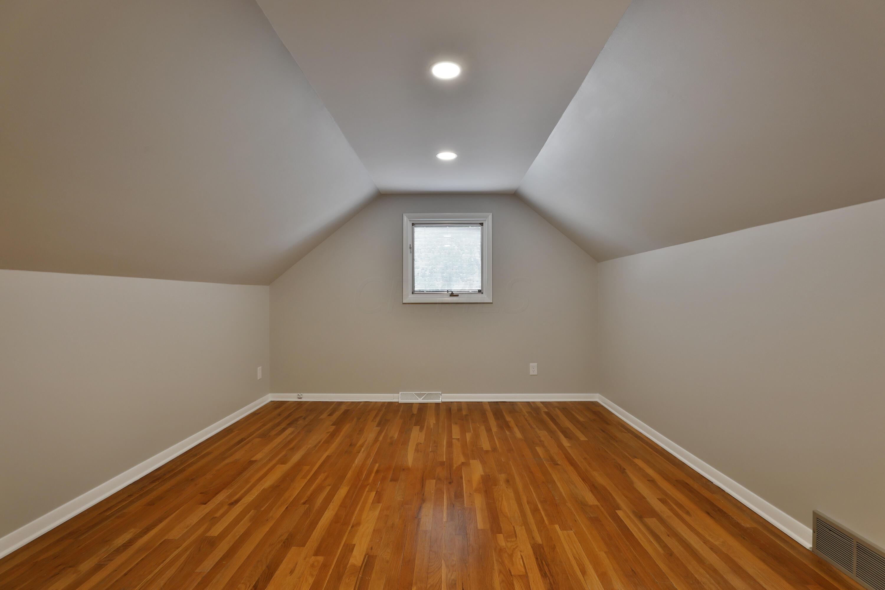 1135 Belden Road Columbus, OH 43229 - Photo 19 of 33 Bed3
