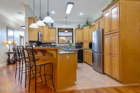 $298,900 | 410 Lauren Drive, Scott, LA 70583