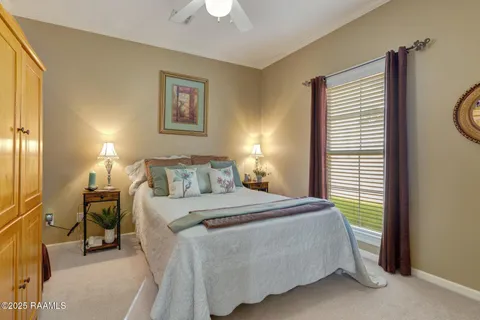 $298,900 | 410 Lauren Drive, Scott, LA 70583