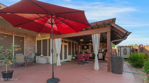 $298,900 | 410 Lauren Drive, Scott, LA 70583