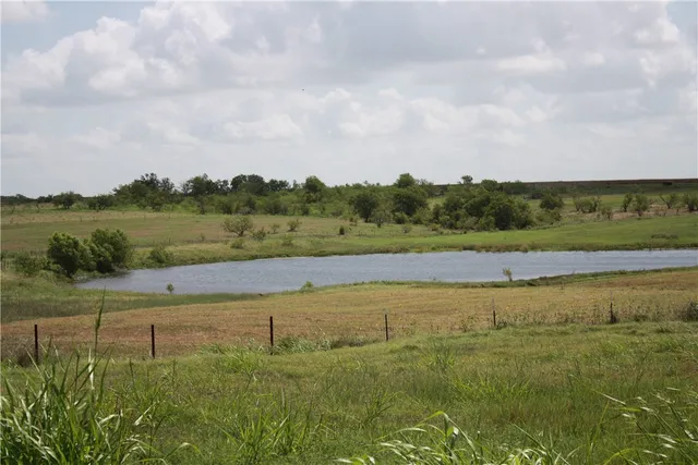 $1,300,000 | 501 Fm 935, Troy, TX 76579