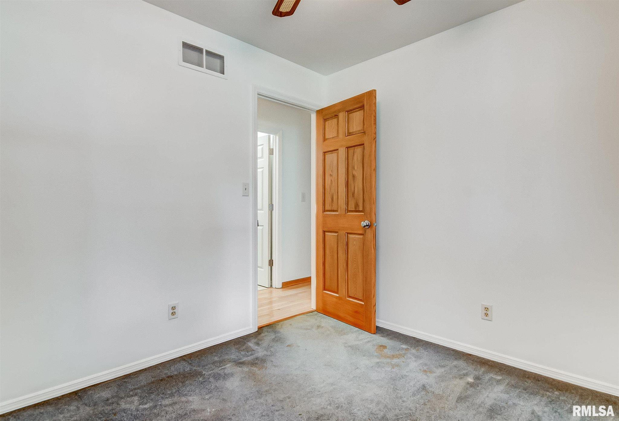 6 Leeds Drive Springfield, IL 62702 - Photo 18 of 26 Gallery Image 18