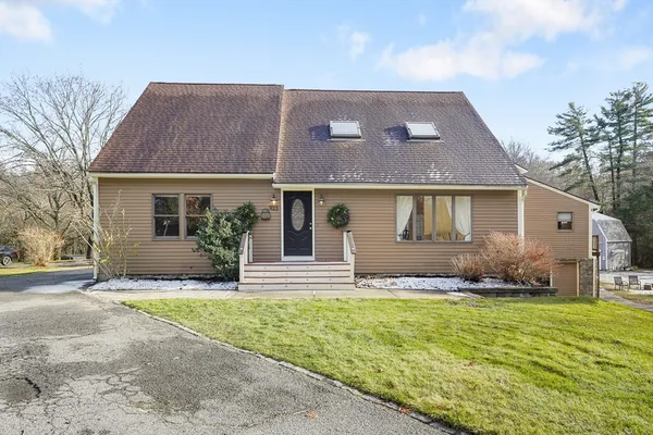 $769,999 | 923 Main Street, Northbridge, MA 01588