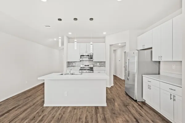 $2,000 | 10726 Lavender Cotton Lane, Houston, TX 77016