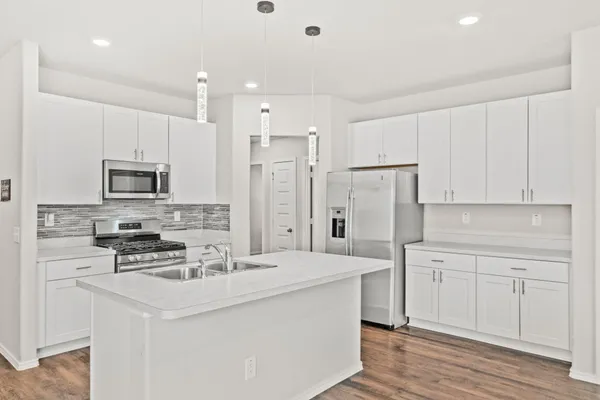 $2,000 | 10726 Lavender Cotton Lane, Houston, TX 77016