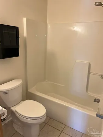 $1,750 | 1348 Redwood Lane, Gulf Breeze, FL 32563