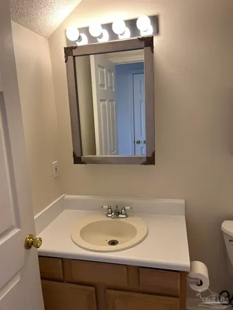 $1,750 | 1348 Redwood Lane, Gulf Breeze, FL 32563