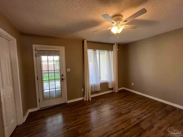 $1,750 | 1348 Redwood Lane, Gulf Breeze, FL 32563