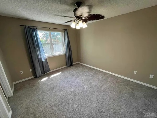 $1,750 | 1348 Redwood Lane, Gulf Breeze, FL 32563