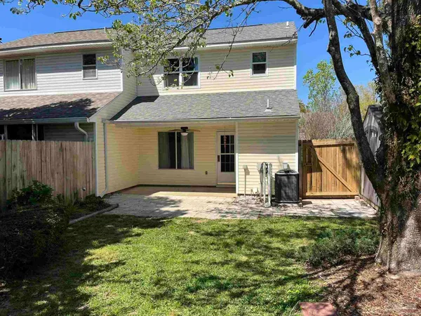 $1,750 | 1348 Redwood Lane, Gulf Breeze, FL 32563