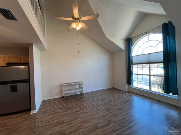 $1,750 | 1348 Redwood Lane, Gulf Breeze, FL 32563