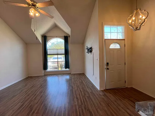 $1,750 | 1348 Redwood Lane, Gulf Breeze, FL 32563